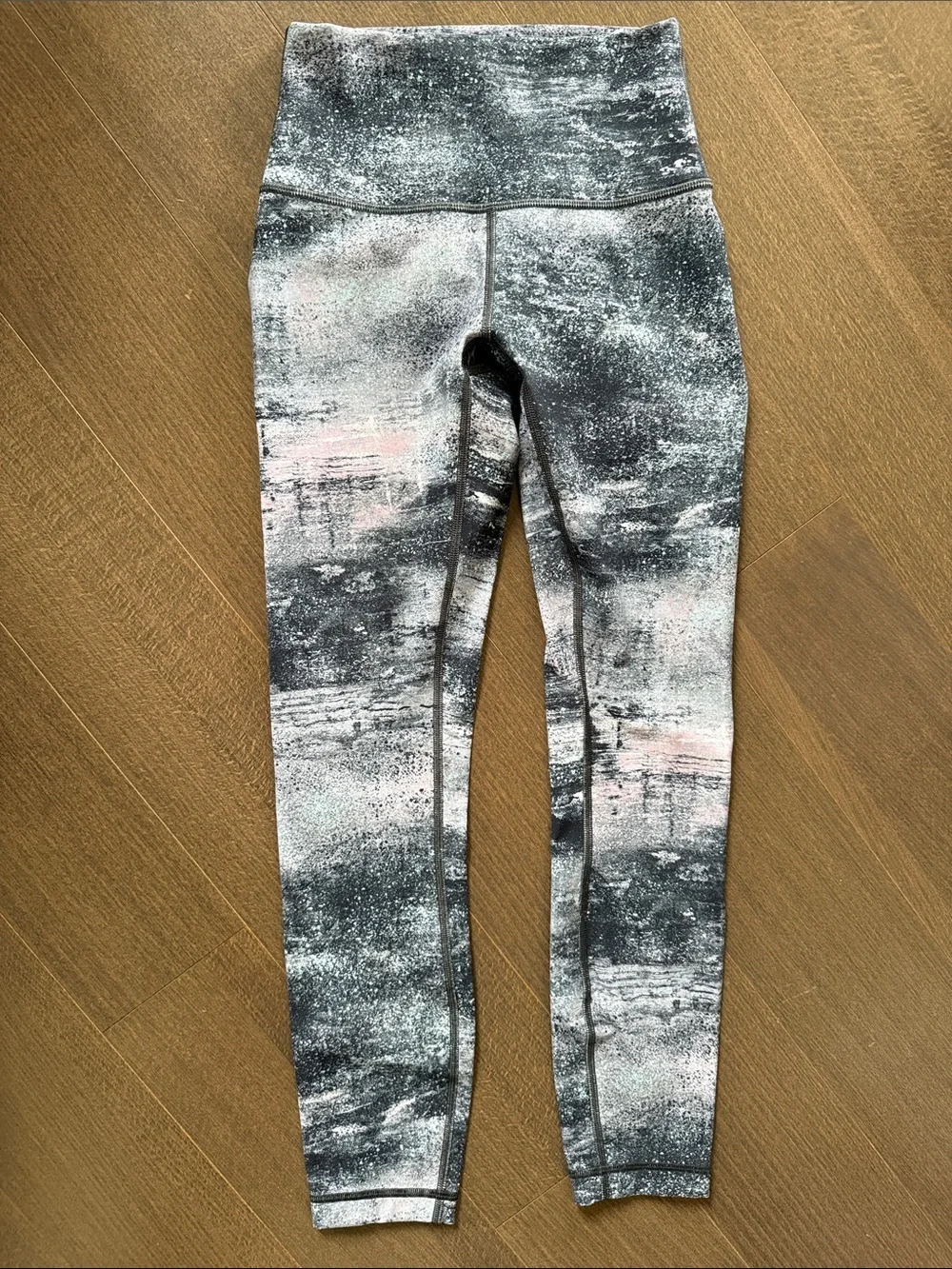 Lululemon Wunder Under High-Rise Tight 25", Size 2 - Picture 6 of 6